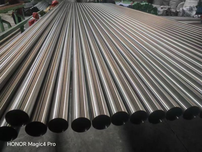 File:Stainless steel pipes (Wzinox).jpg